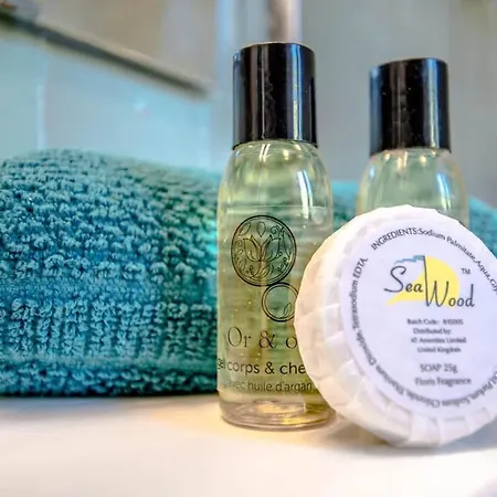 Le Bailly L Beachside & Rooftop L Shellter Apartamento *