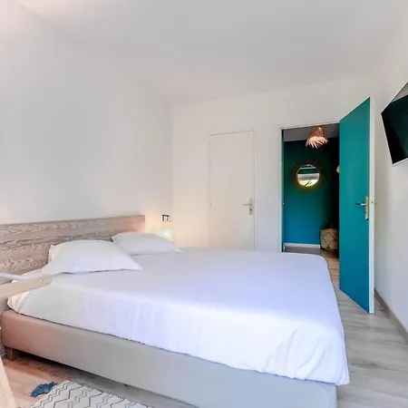 Le Bailly L Beachside & Rooftop L Shellter Apartment